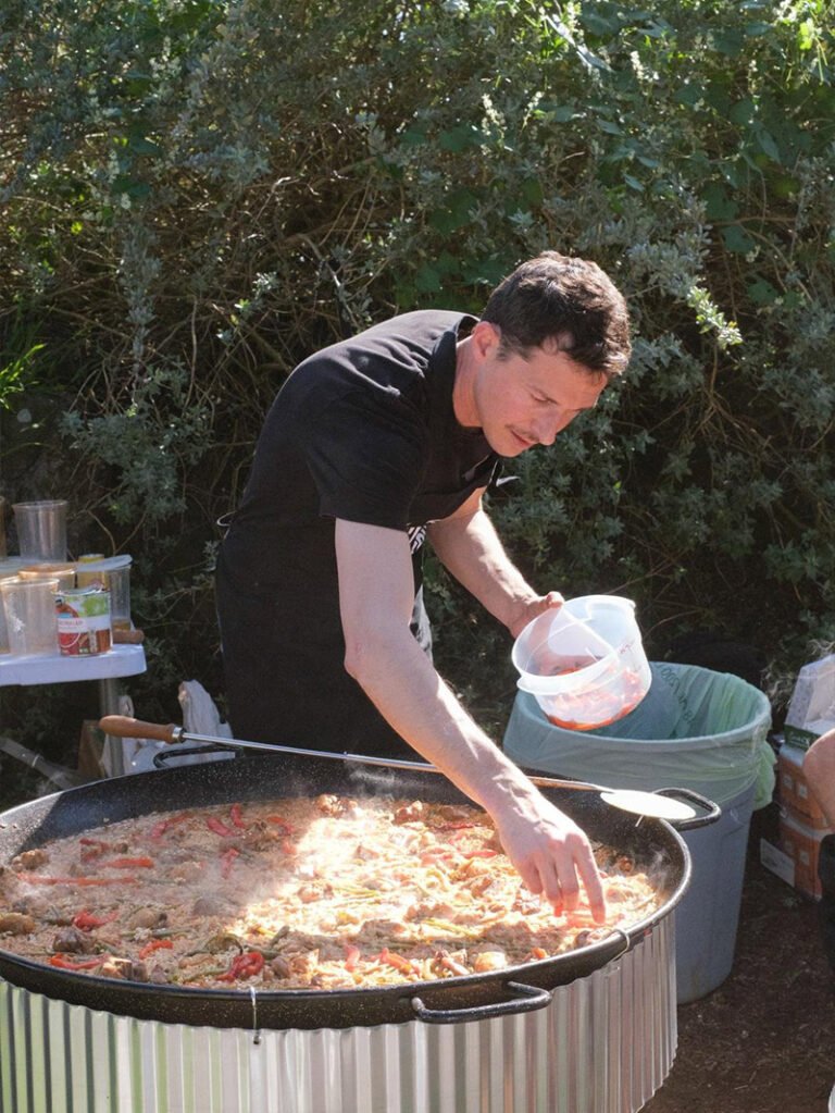 Home fornt view paella process